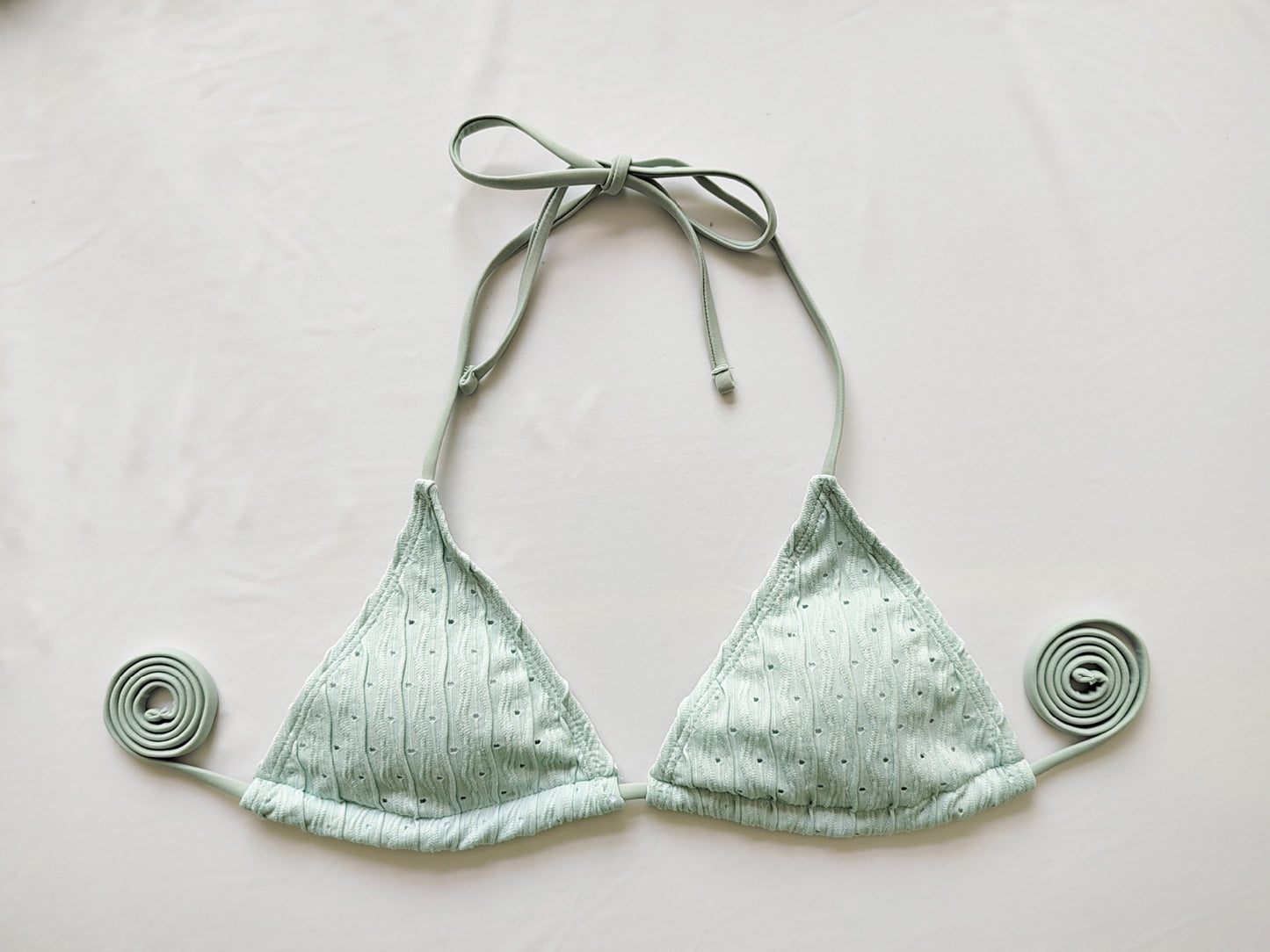3-Piece Halterneck Swimsuit Set – Sexy Backless Bikini with Sheer Mesh Skirt
